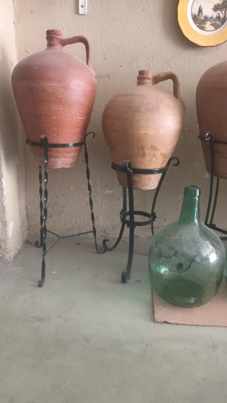 Cantaras de barro antiguas