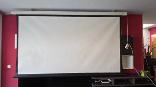 Proyector Benq + Pantalla Motorizada 120"
