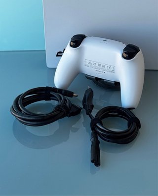 Consola PS5 Blu-Ray + Mando + Cables
