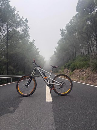 Bicicleta Descenso / Freeride Canyon Torque FRX