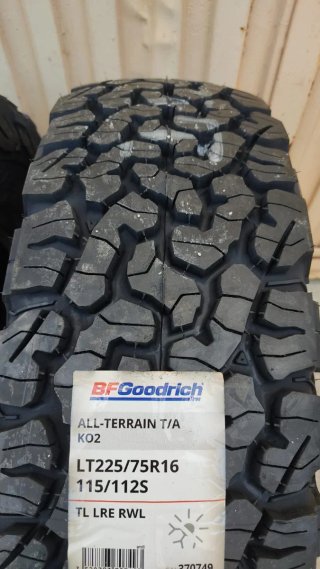 Neumático BFGoodrich All-Terrain T/A KO2