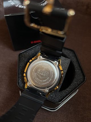 Reloj Deportivo Dorado Muy Resistente