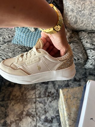 Zapatillas U.S. Polo Assn. Beige y Dorado