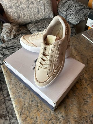 Zapatillas U.S. Polo Assn. Beige y Dorado