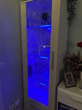 Mueble de salón: vitrina, aparador y mueble TV
