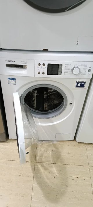 LAVADORA CARGA FRONTAL BOSCH 8 KG A+++