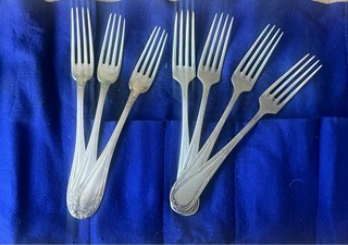 32 cubiertos antiguos de alpaca