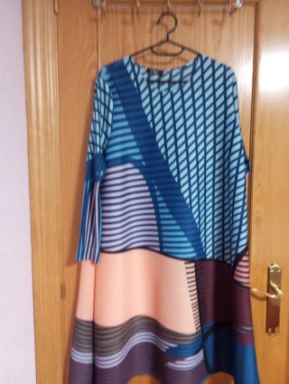 Vestido de fiesta CKC azul y blanco