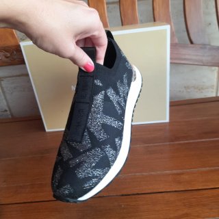 Tenis Michael Kors Negro/Plata