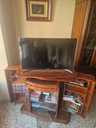 Mueble TV madera y cristal