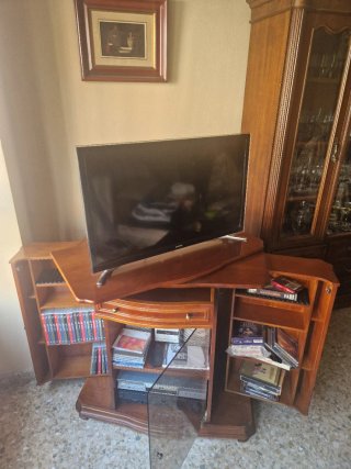 Mueble TV madera y cristal