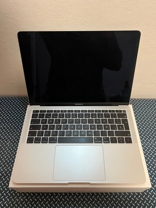 MacBook Air 13” 2019 i5 8GB 128GB SSD