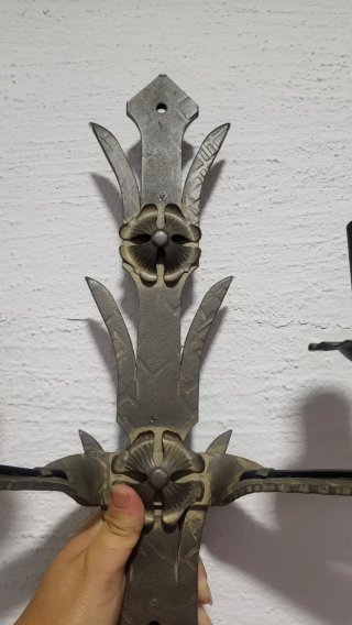 Aplique de forja estilo rústico