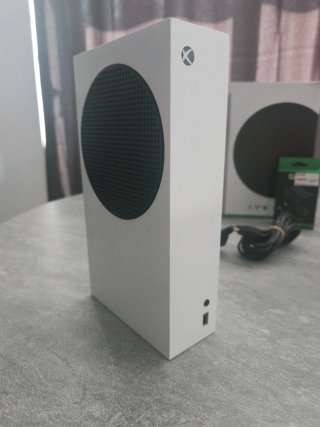 Xbox Series S en perfecto estado + Batería recarga