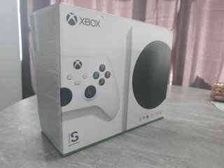 Xbox Series S en perfecto estado + Batería recarga