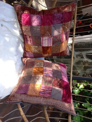 Colcha 245/270 + 2 Cojines de 50/50