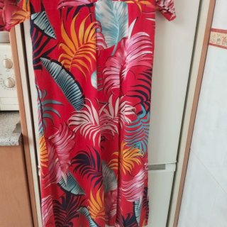 Vestido estampado tropical talla M
