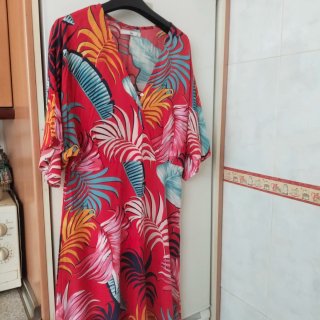 Vestido estampado tropical talla M
