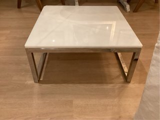 Mesa de centro mármol y acero pulido