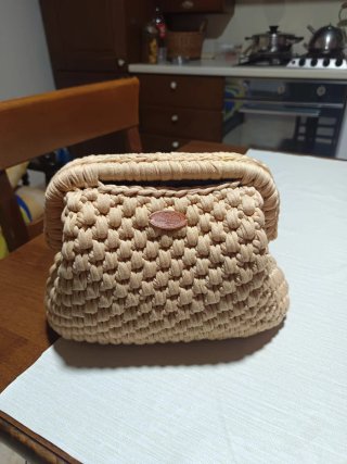 Borsa a mano uncinetto beige