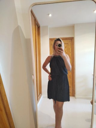 Vestido negro cuello halter