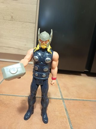Muñecos Marvel: Capitán América, Hulk, Thor