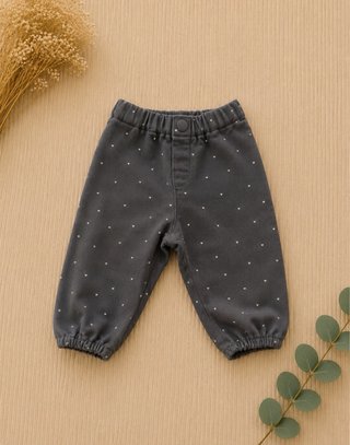 Pantalón bebé estampado corazones