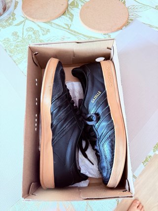 Adidas Gazelle Negras Goma Marrón
