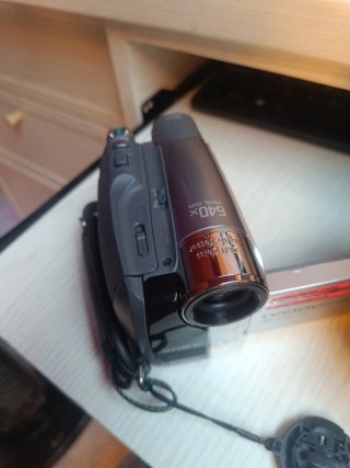 Sony Handycam DCR-HC23 20x Zoom