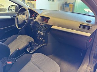Opel Astra Gtc 1.7 cdti 110 cv recien pintado