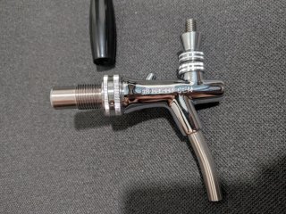 Grifo para tirador de cerveza con compensador
