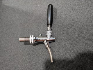 Grifo para tirador de cerveza con compensador