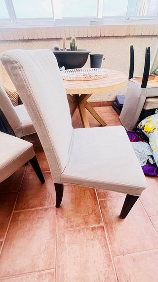Mesa de comedor extensible y 6 sillas