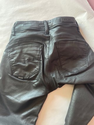 Pantalones efecto piel Salsa negros