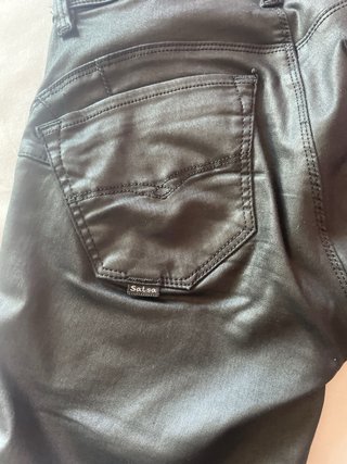 Pantalones efecto piel Salsa negros