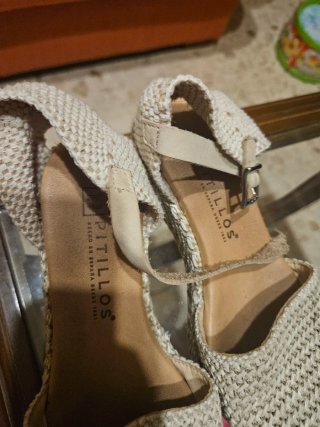 Sandalias cuña Pitillos Beige