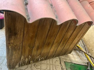 Caseta para perro de madera