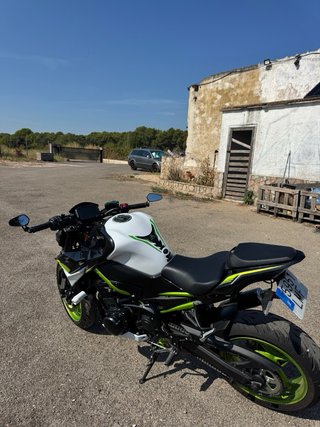 Kawasaki Z900 A2 2021 12.400km