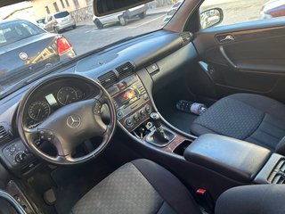Mercedes-Benz Clase C 2005