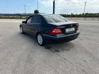 Mercedes-Benz Clase C 2005