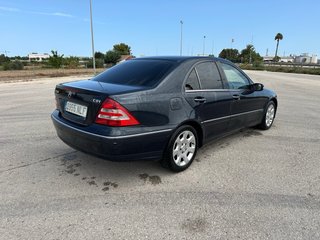 Mercedes-Benz Clase C 2005