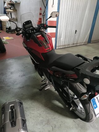 Honda NC 750 X ABS Roja y Plata