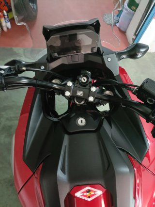Honda NC 750 X ABS Roja y Plata
