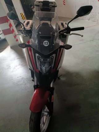 Honda NC 750 X ABS Roja y Plata