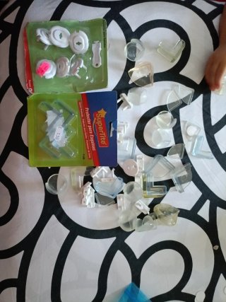 Protectores esquinas y enchufes