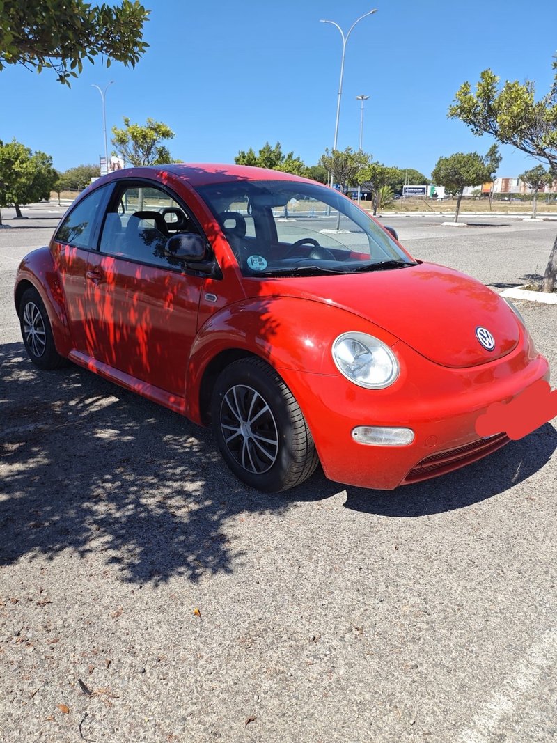Volkswagen Beetle 2010 - foto 1
