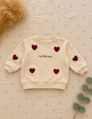 Sudadera bebé beige con corazones