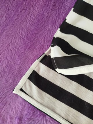 Blusa sin mangas rayas blanco y negro