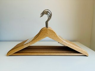 Lote 10 perchas de madera Ikea