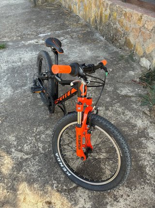 Bicicleta Infantil Scott Negra y Naranja talla 20